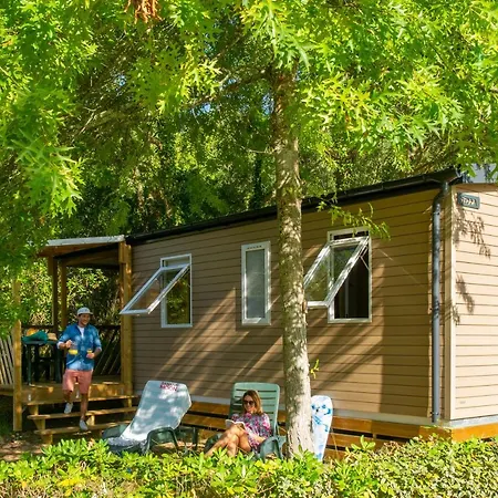 Ferienpark Bleues Domaine De L'agreou 3*