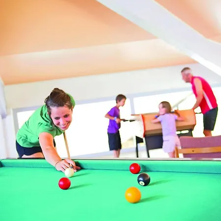 Bleues Domaine De L'agreou Üdülőpark 3*