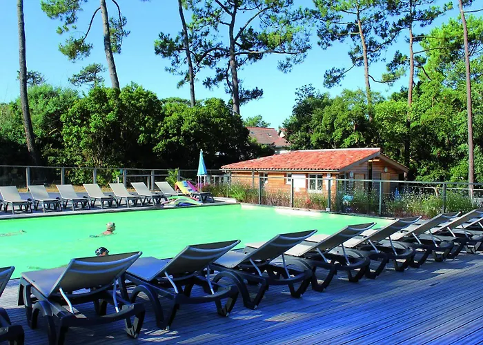 Prázdninový areál Bleues Domaine De L'agreou 3*